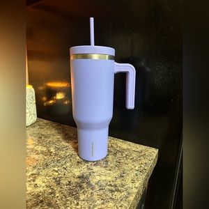 40 Oz Hydra Peak Tumbler with handle and straw